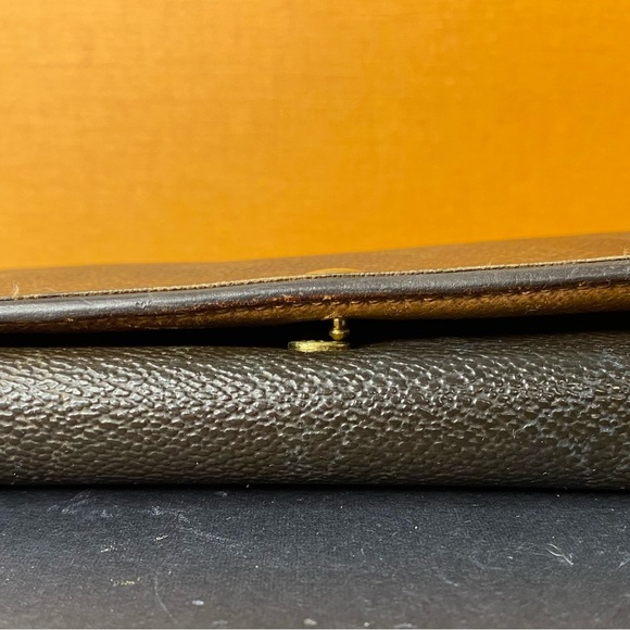 Louis Vuitton 2002 Porte Monnaie Tresor Compact Wallet Authentic and Vintage - Picture 15 of 17